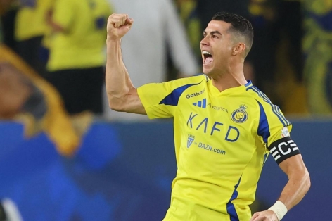 Ronaldo ký siêu hợp đồng, chốt tương lai đến World Cup 2026
