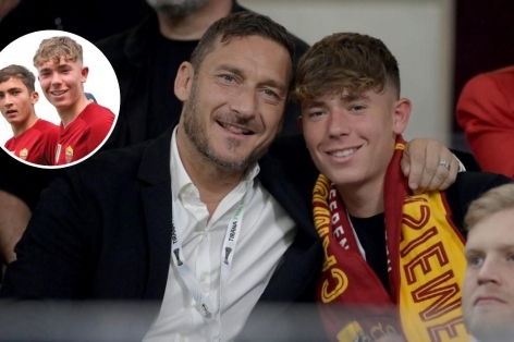 Con trai Totti giải nghệ ở tuổi 19... vì bố