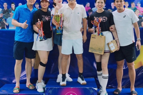 Bảo Thy khoe chồng đại gia vô địch giải pickleball, giảm 3kg sau 3 tháng tập luyện