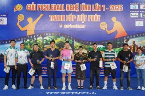 Khởi tranh giải Pickleball gây quỹ hướng về đồng bào lũ lụt