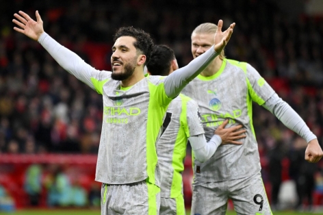 Trực tiếp Nottingham 1-2 Man City: Siêu phẩm của Cherki