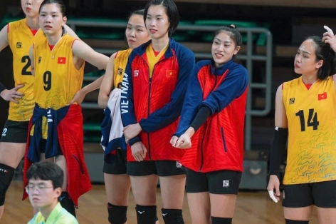 Thanh Thúy gánh đội ‘còng lưng’, NHM bóng chuyền nữ Việt Nam bức xúc