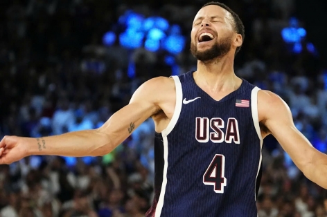 Stephen Curry hé lộ tình tiết về cú ném biểu tượng tại Olympic: 'Tất cả chỉ là cảm giác'