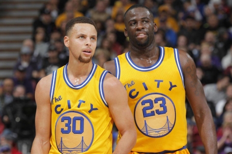 Stephen Curry và Draymond Green dính chấn thương