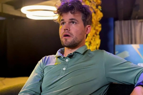 Magnus Carlsen buông lời chửi thề với Liên đoàn Cờ vua Quốc tế