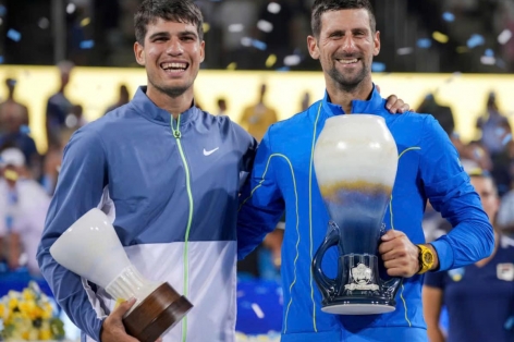 Djokovic tiếp tục cảnh báo Alcaraz