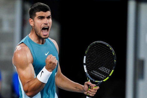 Carlos Alcaraz tiến vào vòng bốn Australian Open 2025