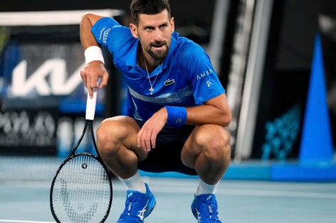 Djokovic bỏ cuộc, Zverev lọt chung kết Australian Open 2025