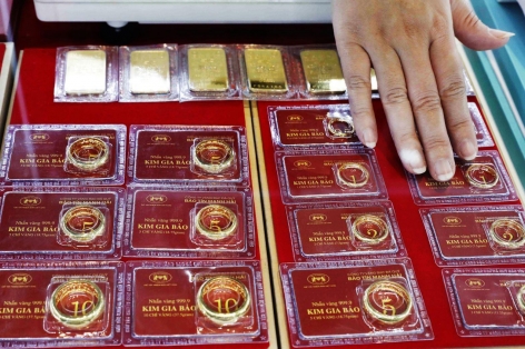 Giá vàng hôm nay sáng 2/5: Trên đà giảm sâu