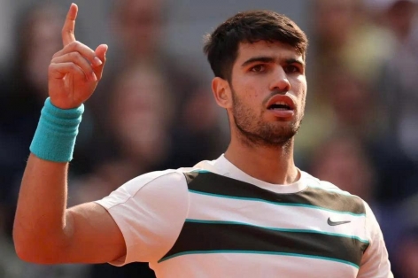 Alcaraz tiết lộ sốc, 'cãi thầy đi quẩy' sau chức vô địch Roland Garros