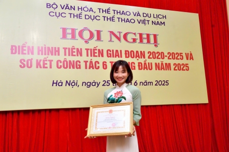 ‘Không có con đường nào trải toàn hoa hồng’: Nguyễn Thị Oanh và hành trình chạm tới vinh quang