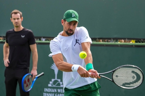 Nhà vô địch Wimbledon không 'thoải mái' với Djokovic