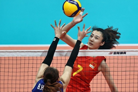 Wang Yuanyuan bật chế độ 'Nữ hoàng block', bóng chuyền nữ Trung Quốc hạ đẹp Mĩ ở VNL 2024
