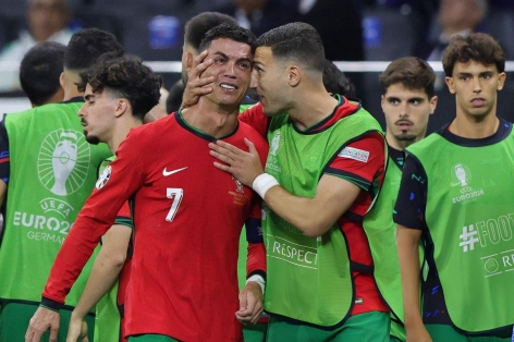 Sao Bồ Đào Nha: 'Ronaldo đang trong khoảng thời gian khó khăn'