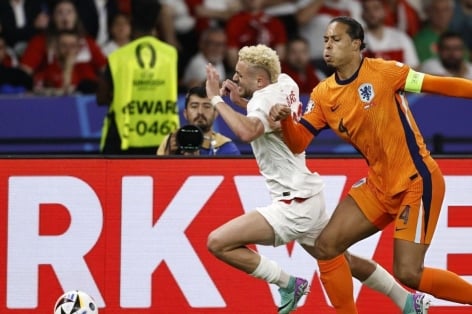 Van Dijk thừa nhận Hà Lan chơi cẩu thả ở trận đấu với Thổ Nhĩ Kỳ