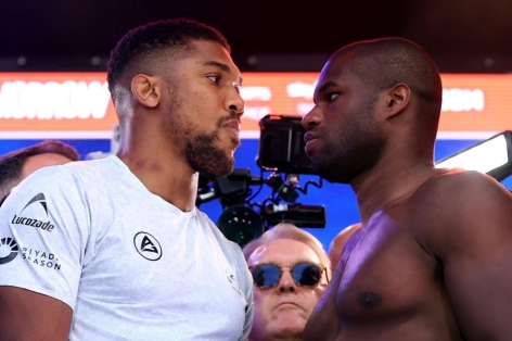 Anthony Joshua 'nặng kí' hơn Daniel Dubois trước trận tranh đai vô địch thế giới