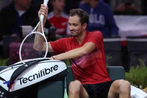 Medvedev gây thất vọng tràn trề ở Paris Masters 2024