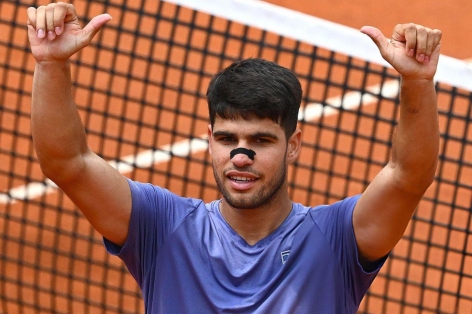 Alcaraz, Zverev thắng dễ trận ra quân Rome Masters 2025