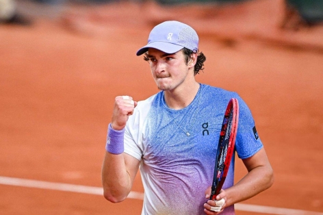 Sao trẻ số 1 tennis thế giới thắng đậm trận ra quân Roland Garros 2025