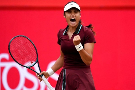 Emma Raducanu lần đầu lên ngôi số 1 tennis Anh sau hai năm