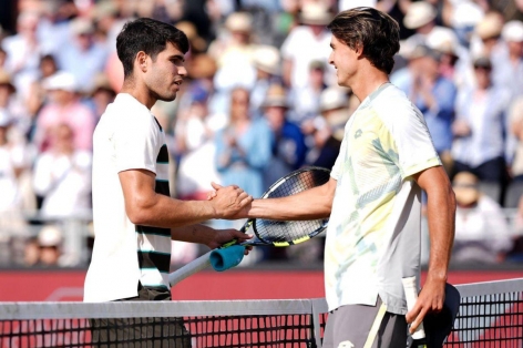 Kết quả tennis 17/6: Alcaraz, Sinner khởi đầu mùa giải sân cỏ thuận lợi
