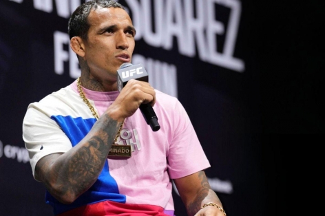 Charles Oliveira đặt dấu hỏi về khát khao của Ilia Topuria trước thềm UFC 317