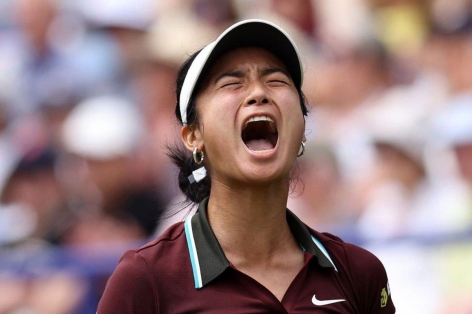 Alex Eala bỏ lỡ 4 championship-point, ngậm ngùi giành ngôi á quân Eastbourne 2025