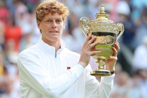 Vô địch Wimbledon, Sinner vượt mặt Djokovic và Federer