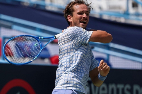 Medvedev có hành động xấu xí sau thất bại ở Washington Open 2025