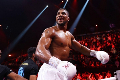 Anthony Joshua được đồn đoán so găng với nhà vô địch Olympic