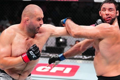 UFC thanh lí ngôi sao hạng nặng có thành tích 'khủng'