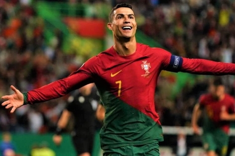 Ronaldo hồi xuân, Bồ Đào Nha đè bẹp đội bóng kém ĐT Việt Nam 96 bậc