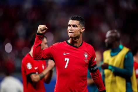 Ronaldo phản ứng mãnh liệt sau khi Bồ Đào Nha giành 3 điểm