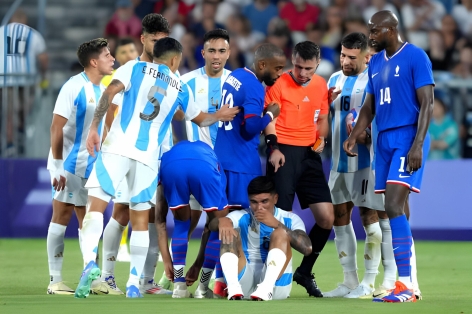 Trả đũa vụ Enzo Fernadez, CĐV Pháp có hành động xấu với U23 Argentina