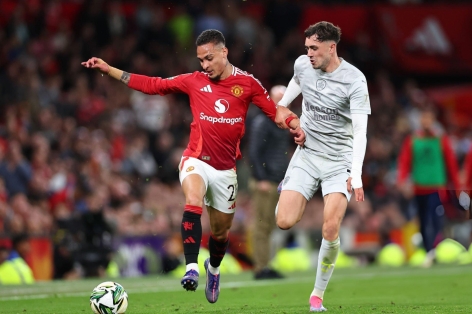 Antony mở tài khoản, MU đại thắng 7 bàn tại Carabao Cup