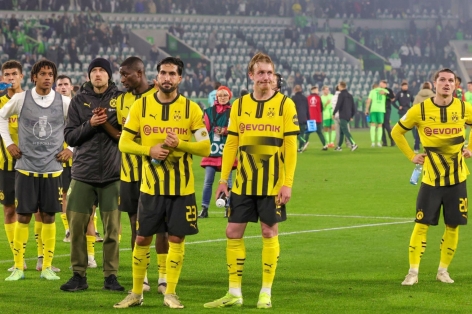 Dortmund rao bán cả đội hình