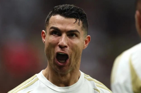 Chuyển nhượng MU 5/2: Ronaldo chốt bến đỗ cuối cùng, tạm biệt Malacia!