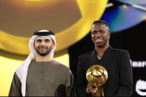 CHÍNH THỨC: Vinicius Jr đánh bại Rodri, giành Quả bóng vàng Dubai 2024