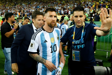 Messi và ĐT Argentina bị tố được trọng tài ưu ái