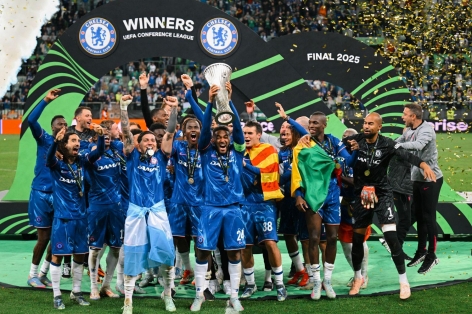 Ngược dòng trước Betis, Chelsea lên ngôi vô địch Conference League