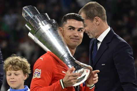 CHÍNH THỨC: Ronaldo chốt tương lai sau khi vô địch Nations League