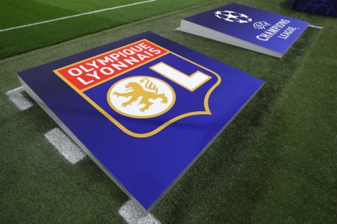 Lyon: Từ ông kẹ châu Âu đến vực sâu tại Ligue 2