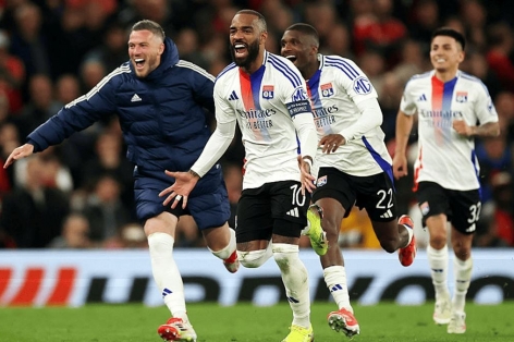 CHÍNH THỨC: Lyon trở lại Ligue 1
