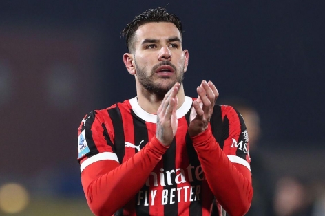 Theo Hernandez chia tay AC Milan trong cay đắng