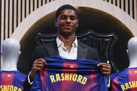 Vừa đến Barca, Rashford đã khiến phòng thay đồ 'dậy sóng'