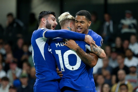 Nối gót Felix, Chelsea chia tay thêm 1 tiền đạo 'chân gỗ'