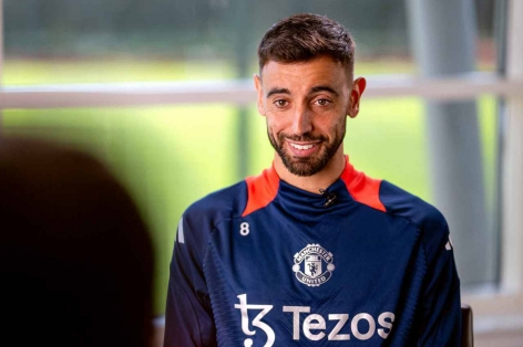 Bruno Fernandes bị huyền thoại Liverpool gọi là thảm họa