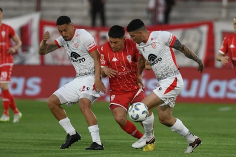 Nhận định Instituto vs Huracan: Khách đợi hàng công bùng nổ
