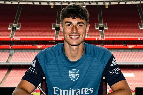 Thủ môn đắt giá nhất thế giới đặt tham vọng lớn khi đầu quân cho Arsenal