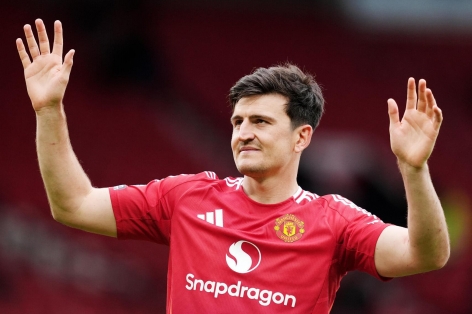 Vì sao Maguire không cùng toàn đội bay sang Mỹ?